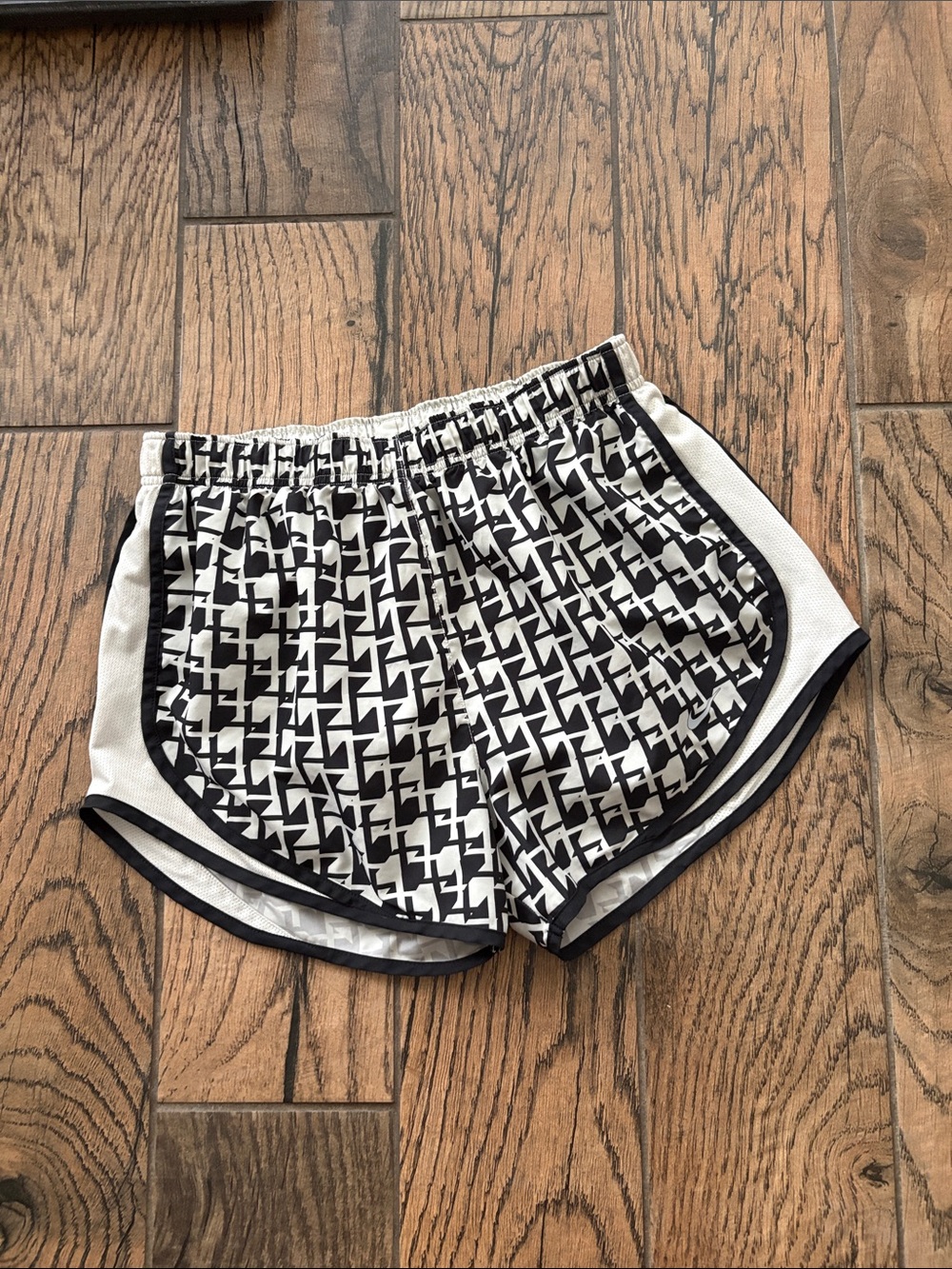 Nike tempo 3" inseam shorts sz Medium